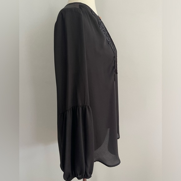 Ivanka Trump chiffon blouse - Picture 7 of 9